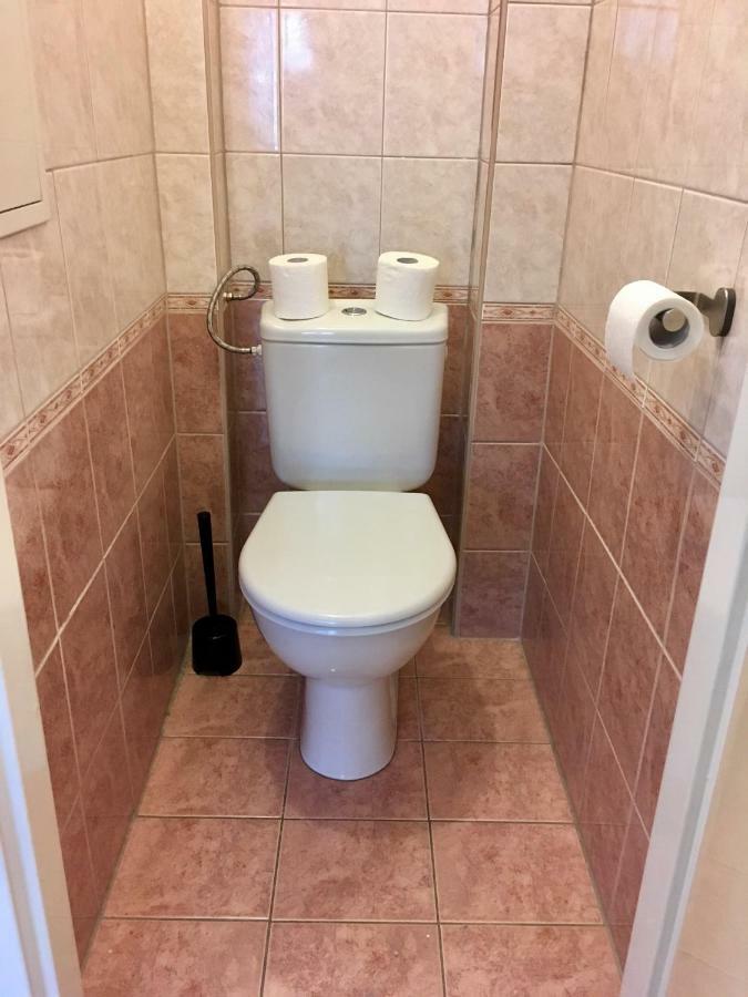 Blu Apartment In Old Town Bratislava Luaran gambar