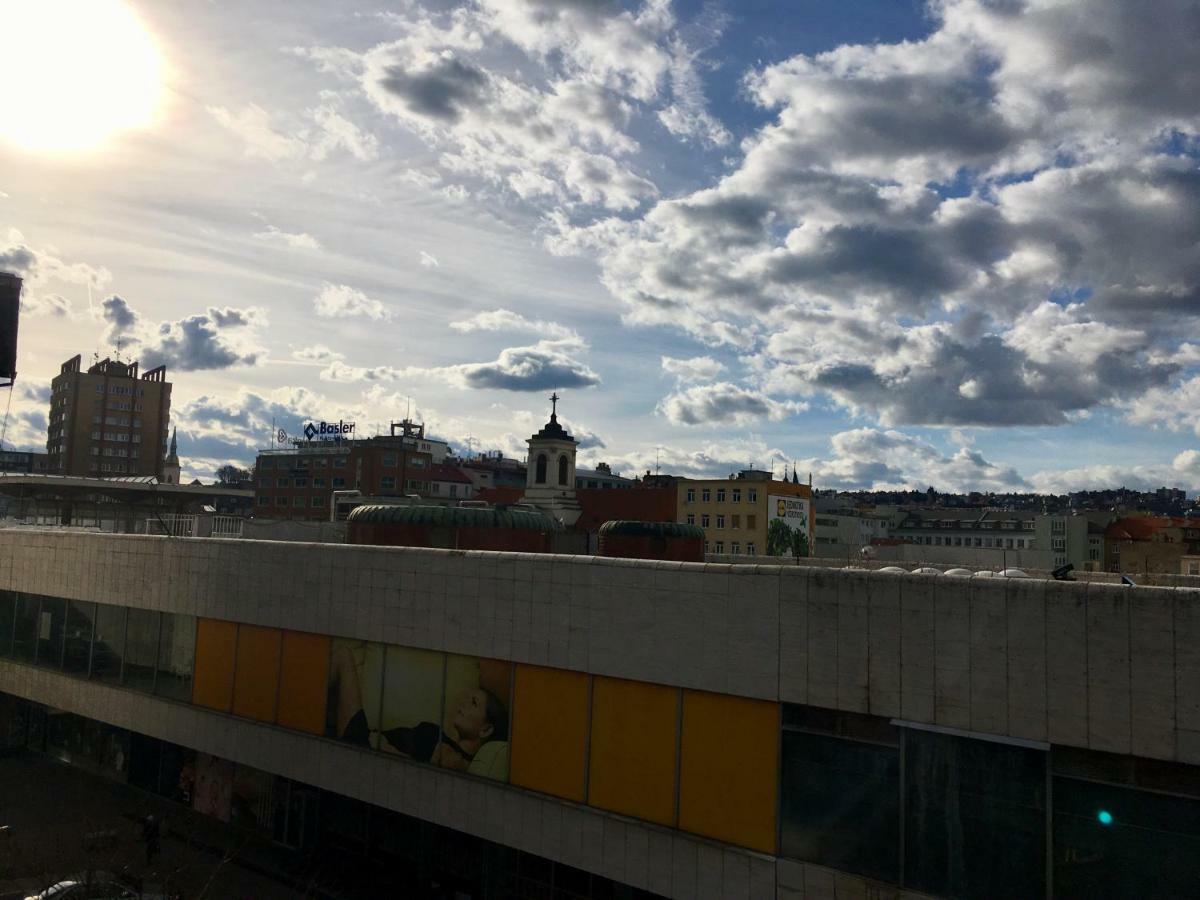 Blu Apartment In Old Town Bratislava Luaran gambar