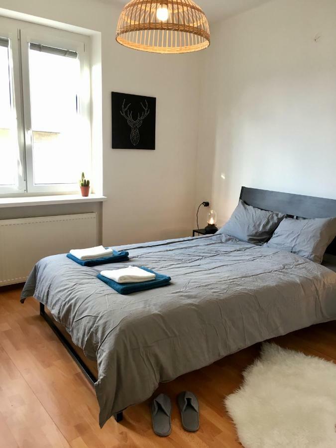 Blu Apartment In Old Town Bratislava Luaran gambar